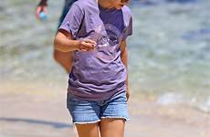 natalie portman beach 2021 sydney celebmafia street posted style