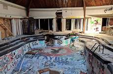 chattanooga mansion swingers swinger playboy pool tennessee chandelier complete abandoned oc mansions bars places imgur house comments haunted abandonedporn visit