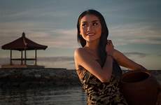 girl balinese bali beach sunrise indonesia names java indonesian asian ken lady young photography village female writing chinese