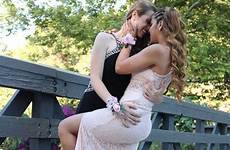 prom kissing zetaboards
