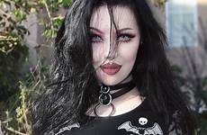 goth gothic girls hot fashion gothik women look mode beauty style gotik tips frau dark anslagstavla välj