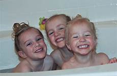 girls tub three faces