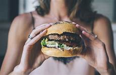 cheat koch sinnvoll hamburger geschlemmt softdrinks meisten herzenslust darf bedeutet