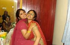 hot aunties indian desi aunty girls masala mallu south club friends dengulata 2010
