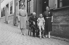 german oberwesel jewish poses outside family their collections gottschalk