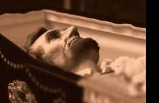 casket assassination 1865 coffin abe lincon corpse preserved torture listverse horrific gurney stanton presidents charleston voice