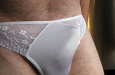 bulges thongs
