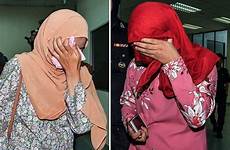 sex women malaysian caned lesbian two malaysia muslim punishment sharia public law caning court sexy shariah malay times canes attempting