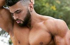 muscular hunks musculosos latinos negros guapos morenos barbus disimpan