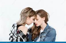 lesbiche hanno isolato capaci coppie baciare