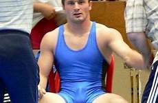 wrestler singlets singlet wrestlers athlete bulge lycra bulges upward spandex