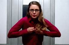 supergirl vshow elevator rip kara benoist s320