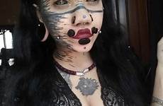 extrem tattooed modification chaostrophic tatoos scarification peircings modificações faciais goddesses artigo