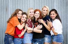 group girl poses senior friend photoshoot photography session uploaded user saved shoots farms luscombe