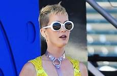 wardrobe perry katy malfunction suffers stage
