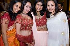 indian group girls navel hot shadi showing gf