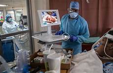 ward covid 19 coronavirus brooklyn fighting hospital maternity pregnant go care york unit