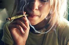 smoking weed tumblr girl girls smoke stoner da chill beauties luton mercer jeremy