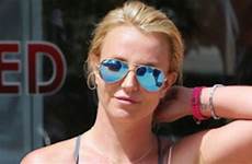 spears britney nipples shirt cold through her poke workout nipple top gym crop