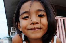 girl philippines volunteer volunteering island mactan philippine kid people filipino child