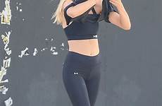 kelly rohrbach workout pilates class abs hollywood west leaves gear outside october her tights perfectly booty rohr sculpted angeles los