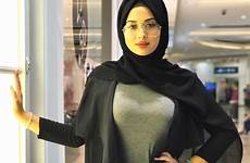 instagram hijab muslim women beautiful arab girl girls fashion modern dubai health photoshoot moslem likes choose board retta beauty disimpan
