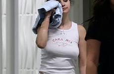 gomez braless nipples office sweatpants facility pokies selenagomez boobs drunkenstepfather mamas soutien bellazon pal thefappening2015 wore hawtcelebs gotceleb aznude