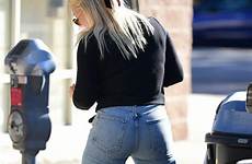 duff hilary street style jeans los angeles denim body sexy her rocks full now candids sweater eyes leaves car banks