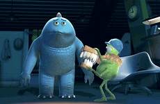 monsters pixar wazowski vrijdag schreeuw sulley recensione zaterdag finisce umanita energia