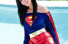 catie minx babes supergirl cosplayers gatas clearly mastered rompe cosplayer klyker