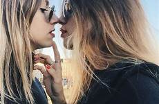 blonde parejas lesbians beijo lésbicas duas álbum lgbtqi cristina amigas