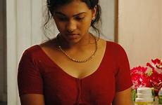 hot aunty blouse indian tamil actress show village sexy sex mallu south movie thanjavur boob stills villege thenmozhi girls grade