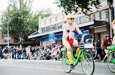 solstice fremont parade naked seattle summer bikers bike riders fair painted hundreds neighborhood wa