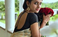 indian girls beautiful sexy hot teenage saree girl ayesha women cleavage beauty actress blouses spicy sathya models boobs half beautifull
