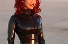 latex beauchamp catsuit corset redhead astrid schöne beleza gótica strapon regen mistress weiblich dessous kleider catsuits