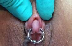 clit pierced klitoris