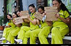 massage filipina girls philippine puerto galera masseuses sabang alamy asian