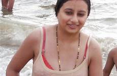 indian bathing women sea ganga