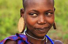 stretched piercing earlobes mursi tradition stretching lobes almost piercings gauges plugs