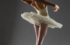 ballet ballerinas ballerina pose graceful bpsop phottix indra lights fujilove pointe great