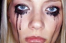 mascara eyeliner mujeres corrido emotions tragedias vivido smudged terminan estuches