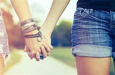 holding hands apart do hercampus when friend her woman teens friendships college fall they other friendship