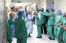 enfermos medicos bailando giphy doctors memecandy gifsanimados biopsy mastectomy opportunity emergence