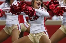 cheerleaders 49ers cheerleading porristas cheerleader animadoras athletes chicas cheer deportistas fútbol guapas ejército volleyball 49er equipo francisco omgcheckitout hercrochet