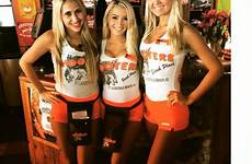 hooters girls hottest servers most college ever planet anywhere staff gorgeous izismile