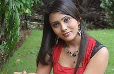 hot young girls sexy desi pakistani indian beautiful girl darshana legs actress models college shoot tamil movie heroine thighs voyeur
