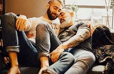 cuddling varrecchia couples gespierde mannen cuddles cozy