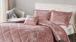 Intelligent Design Full/Queen Velvet Comforter Set 4-Piece Diamond Quilting Luxurious Bedding Set with Decor Pillow Blush