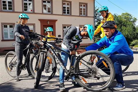 Ihre steuererklärung 2020 für hausen ag von experten ausfüllen lassen alle abzüge geltend machen 20 tipps zum steuern sparen professionelle steuerberatung. An der Kaspar-Hauser-Schule in Raitbach gibt es nun eine ...