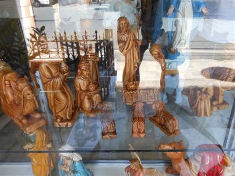 Discover the paete woodcarving tradition as we visit for workshops in town. Where To Buy Wood Carvings From Paete Laguna - Religious ...